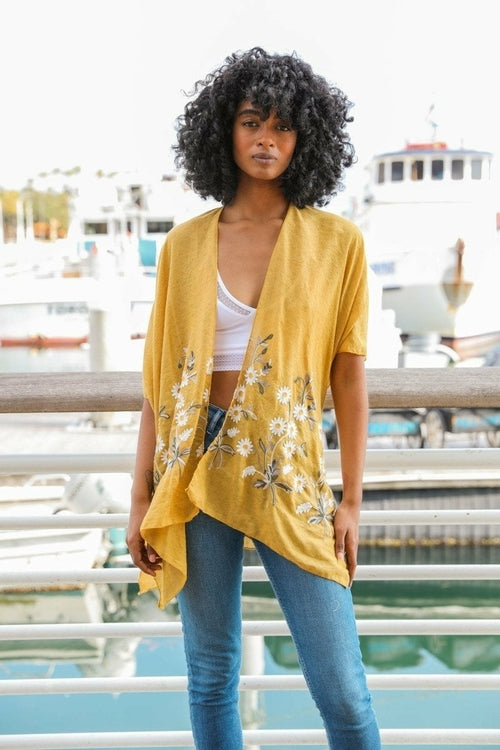 Embroidered Daisy Linen Kimono