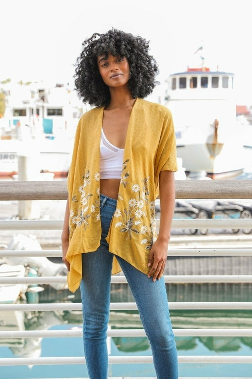 Embroidered Daisy Linen Kimono